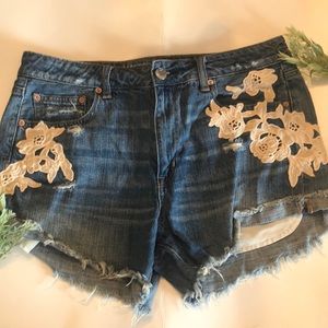 American Eagle Hi-Rise Festival Shorts